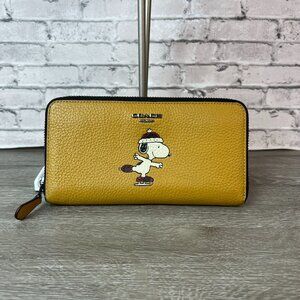 COACH x PEANUTS Special Collection Long Zip Leather Wallet Snoopy Yellow